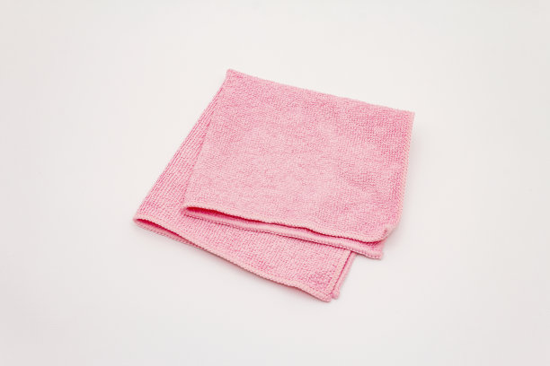 一套彩色的抹布孤立在白色的背景。居家清洁用品，居家消毒检疫图片下载