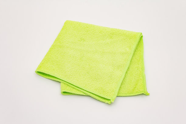 一套彩色的抹布孤立在白色的背景。居家清洁用品，居家消毒检疫图片下载