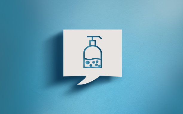 蓝色背景下方形语音气泡中的手部消毒剂符号图片下载
