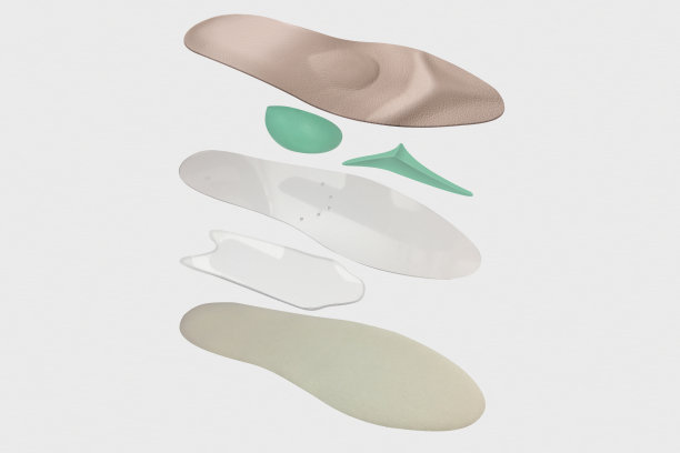 孤立的骨科鞋垫在白色背景上。治疗和预防扁平足和足部疾病。足部护理，为足部提供舒适。穿舒服的鞋子。医疗鞋垫。图片下载