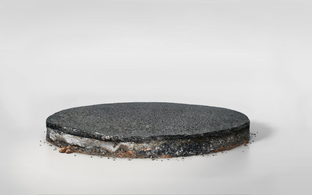 三维沥青路面上的圆形分层土截面隔离在蓝天上图片下载