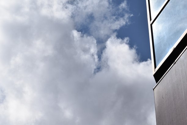 办公室高层-天空视图图片下载