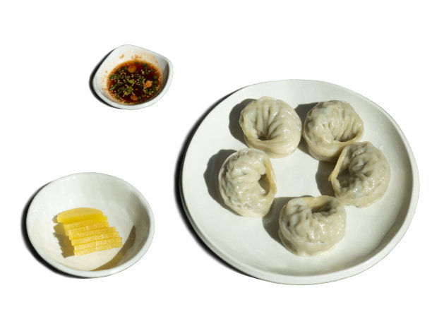 韩国蒸饺，泡菜萝卜，酱油图片下载