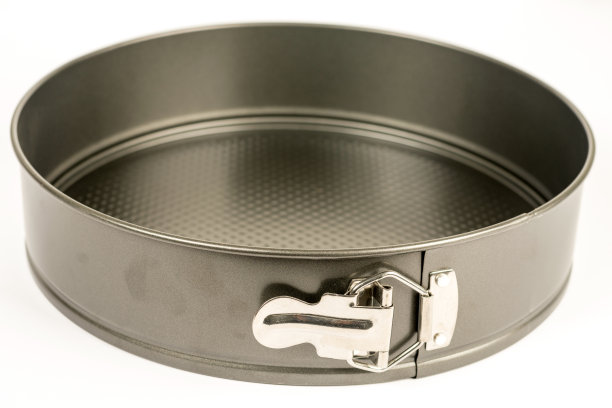 烤蛋糕和饼干的圆形金属锅图片下载