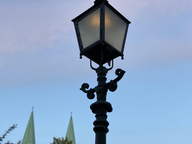 村路灯场景图片下载