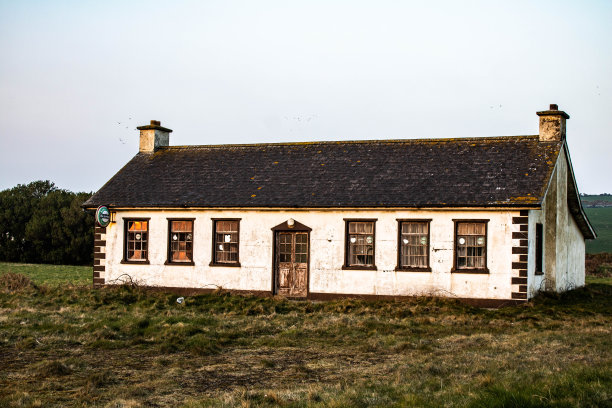 西科克科克Clonakilty废弃的老酒吧图片下载