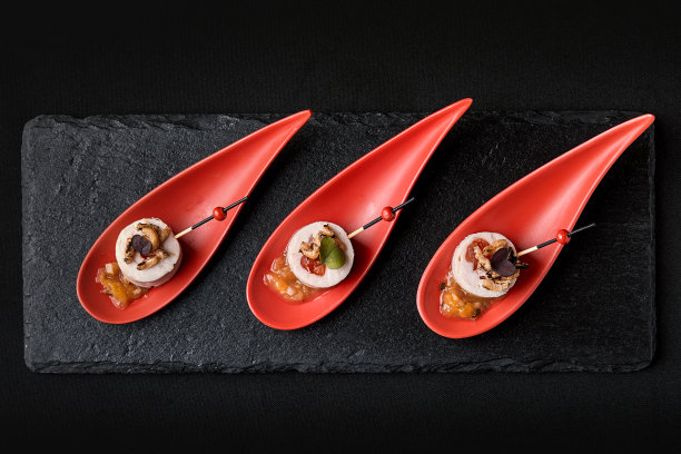 鹅肝酱，鹅肝，黑石，日本红勺。配果酱和坚果的酱。融合美食理念，低调，复制空间图片下载