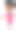 一个非洲小女孩对着麦克风唱歌图片下载