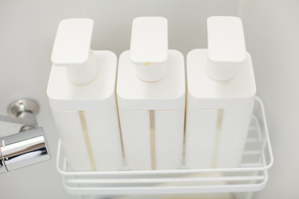 洗发水，护发素和沐浴露图片下载