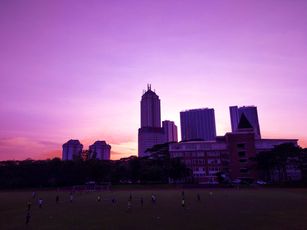 校园里的日落图片下载