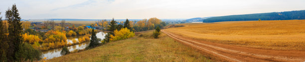 全景式秋季乡村景观图片下载