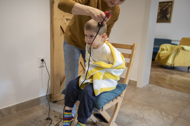 在家理发图片下载