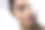 拿着柔软鸵鸟毛的年轻性感印度女人图片下载