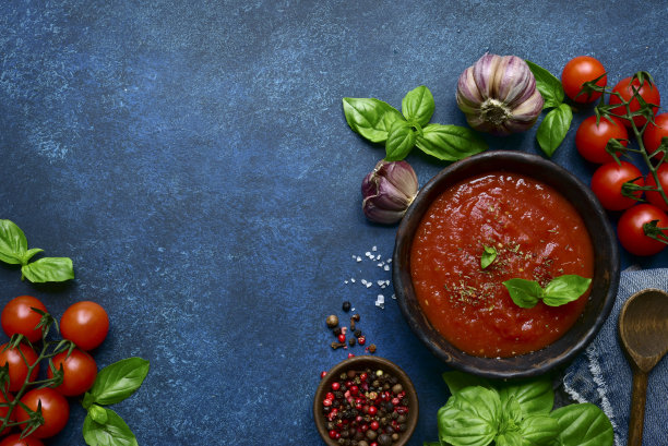 在碗里自制番茄酱图片下载