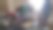 一个十几岁女孩的卧室里乱七八糟的，包括衣服和包图片下载