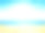 夏日的海滩上，阳光灿烂，天空湛蓝图片下载