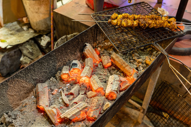 越南沙坝的烧烤和烧烤图片下载