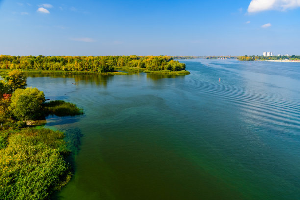 乌克兰克雷门查克秋天的第聂伯河图片下载