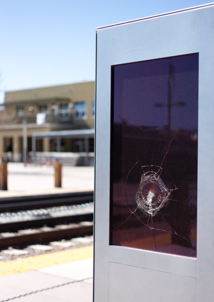 数字亭被弹孔破坏/粉碎图片下载