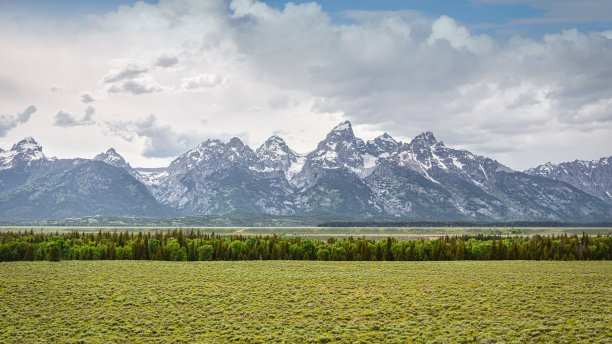 美国怀俄明州大提顿国家公园冰川全景图图片下载