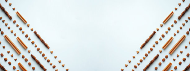 图案与宠物食品在一个蓝色的背景。图片下载