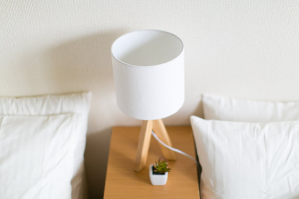 房间里的照明设备图片下载