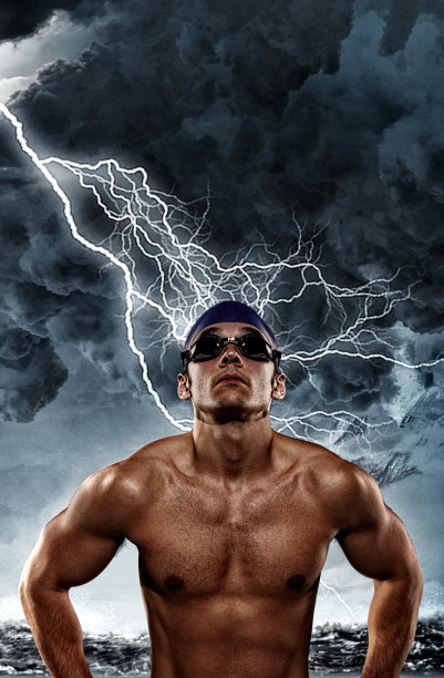 三项全能运动员挑战暴风雨图片下载