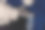 一堆女性衣服凌乱地躺在地板上的特写镜头图片下载