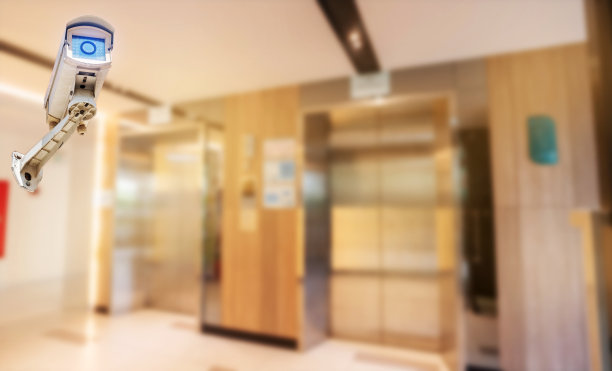 多角度闭路电视系统隔离的家庭，客厅背景图片下载