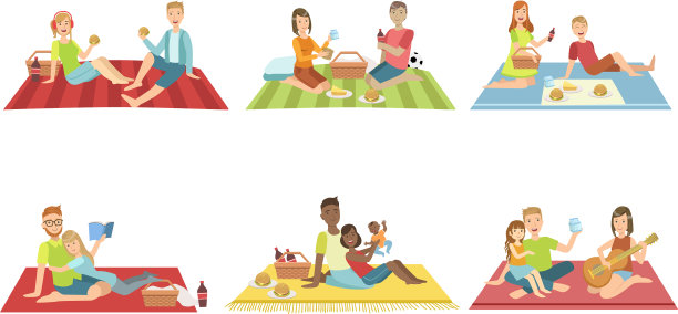 幸福的家庭在公园野餐的人图片下载