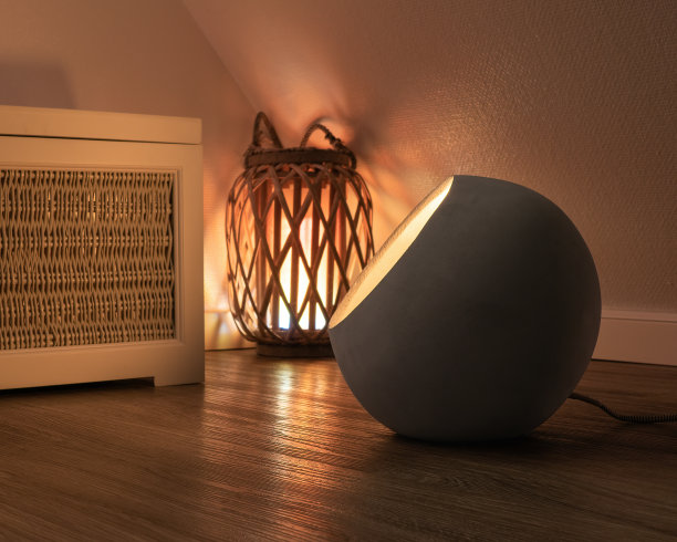 老式球形混凝土灯图片下载