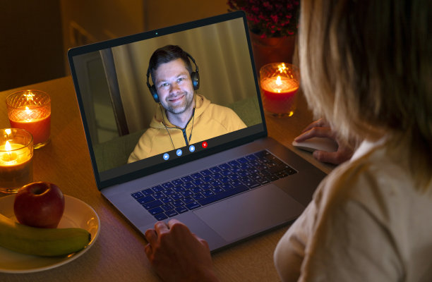 男女视频通话图片下载