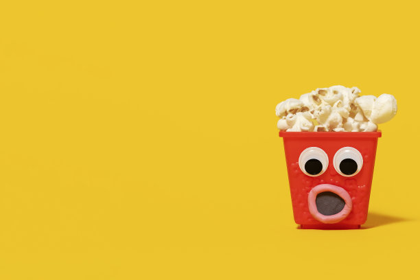 惊喜满满一盒爆米花图片下载