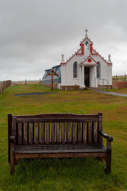 2019年9月6日，英国苏格兰，多云天气下的意大利教堂图片下载