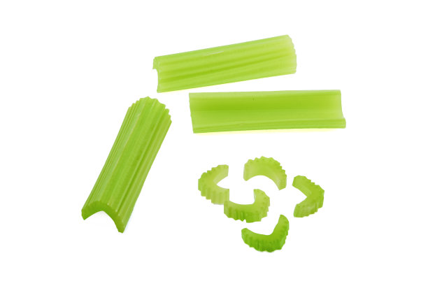 在白色背景上孤立的芹菜图片下载