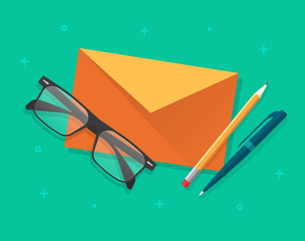 信封上放着眼镜和钢笔或铅笔图片下载