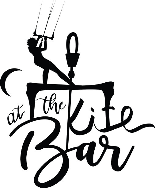 在酒吧里刻字的风筝冲浪女孩图片下载