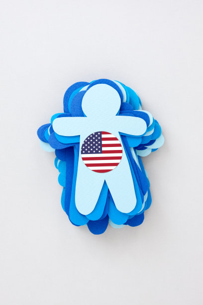 一堆拿着美国国旗的蓝小子图片下载