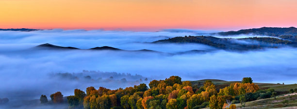日出时的平流层云素材图片