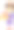 白人小孩拿着插着蜡烛的生日蛋糕图片下载