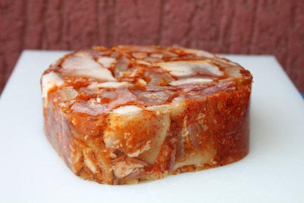 盘子里甜点的特写镜头图片下载