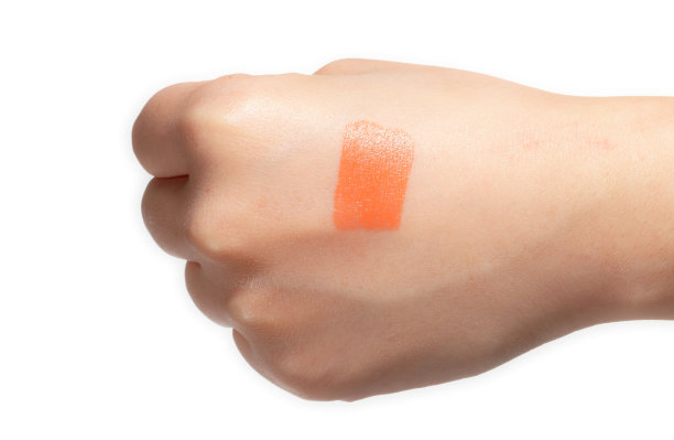 测试手臂的颜色、化妆品和质地。图片下载