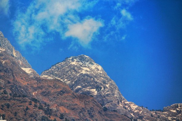 美丽的山脉视野在晚上在katra，印度图片下载