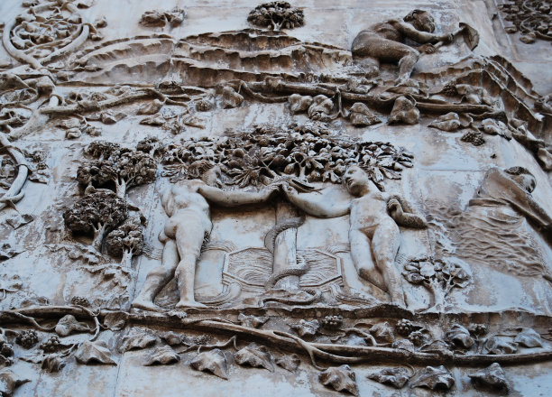 奥维多大教堂正面的细节。意大利翁布里亚。亚当和夏娃。图片下载