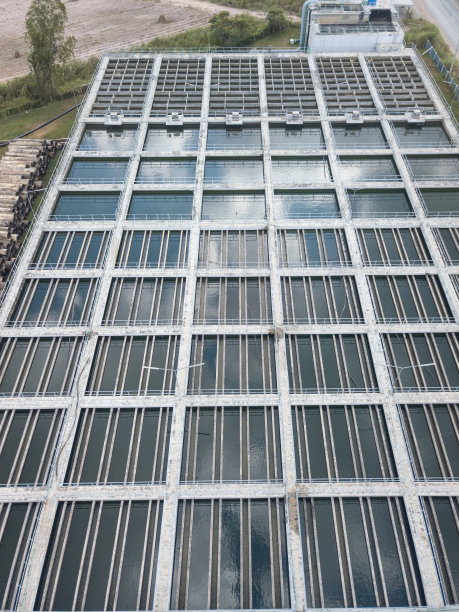 水处理罐设施鸟瞰图图片下载