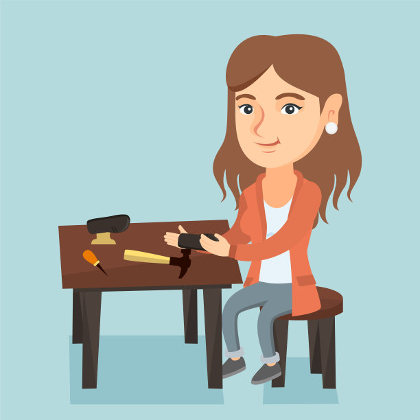 鞋匠在车间制作手工鞋图片下载