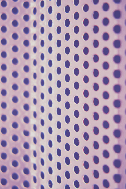 背景金属网眼网格与圆孔，特写图片下载