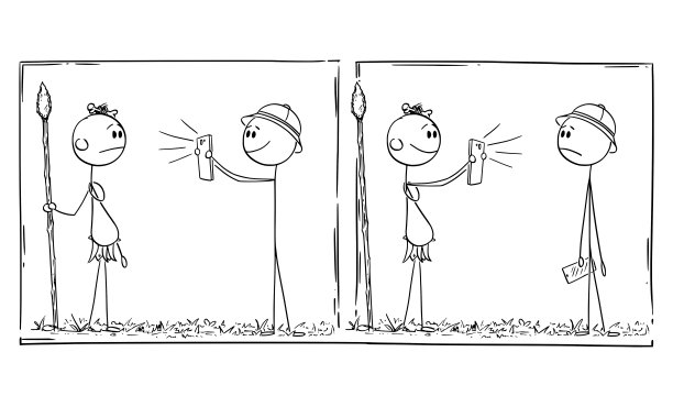 矢量搞笑漫画漫画或插图的西方游客拍手机的土著居民，惊讶他拍他的照片图片下载