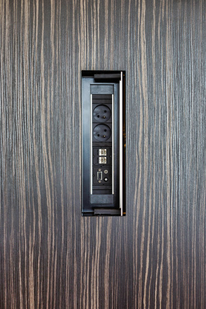 办公室插座插头照片图片下载