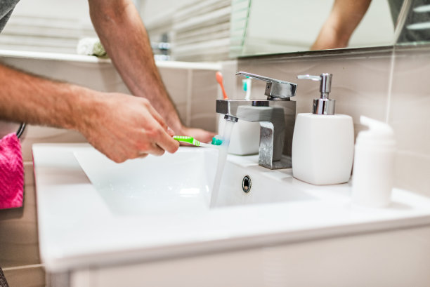 早上例行图片下载